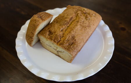 apple-cinnamon-white-cake