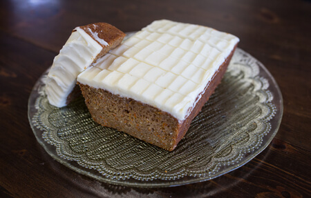 carrot-cake-cream-cheese-icing